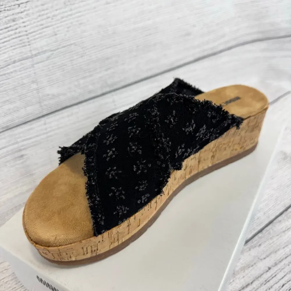 Minnetonka Women's Black Distressed Denim Posey Wedge Sandals Size 11